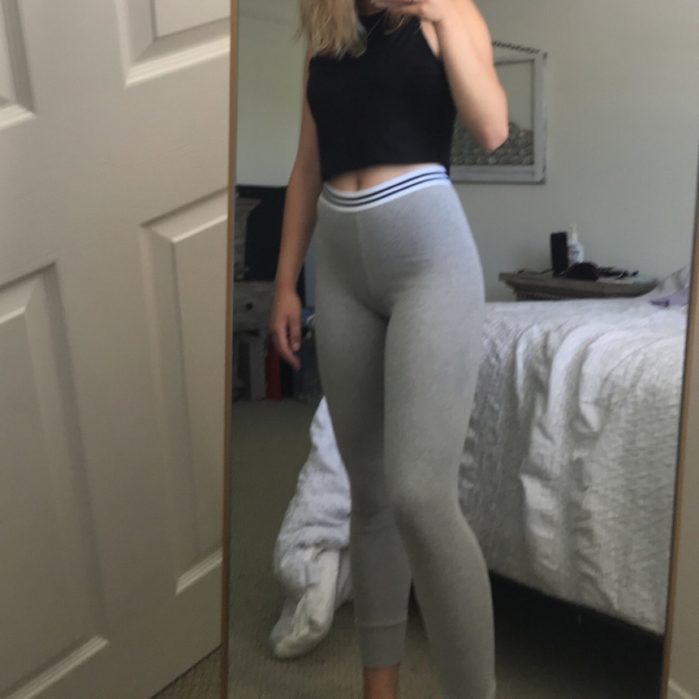 gray pants